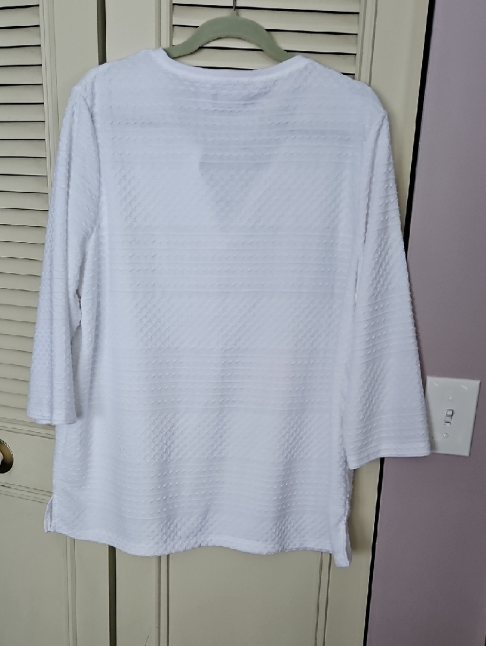 Chico's White Textured Split-Neck Tunic - Picture 4 of 6